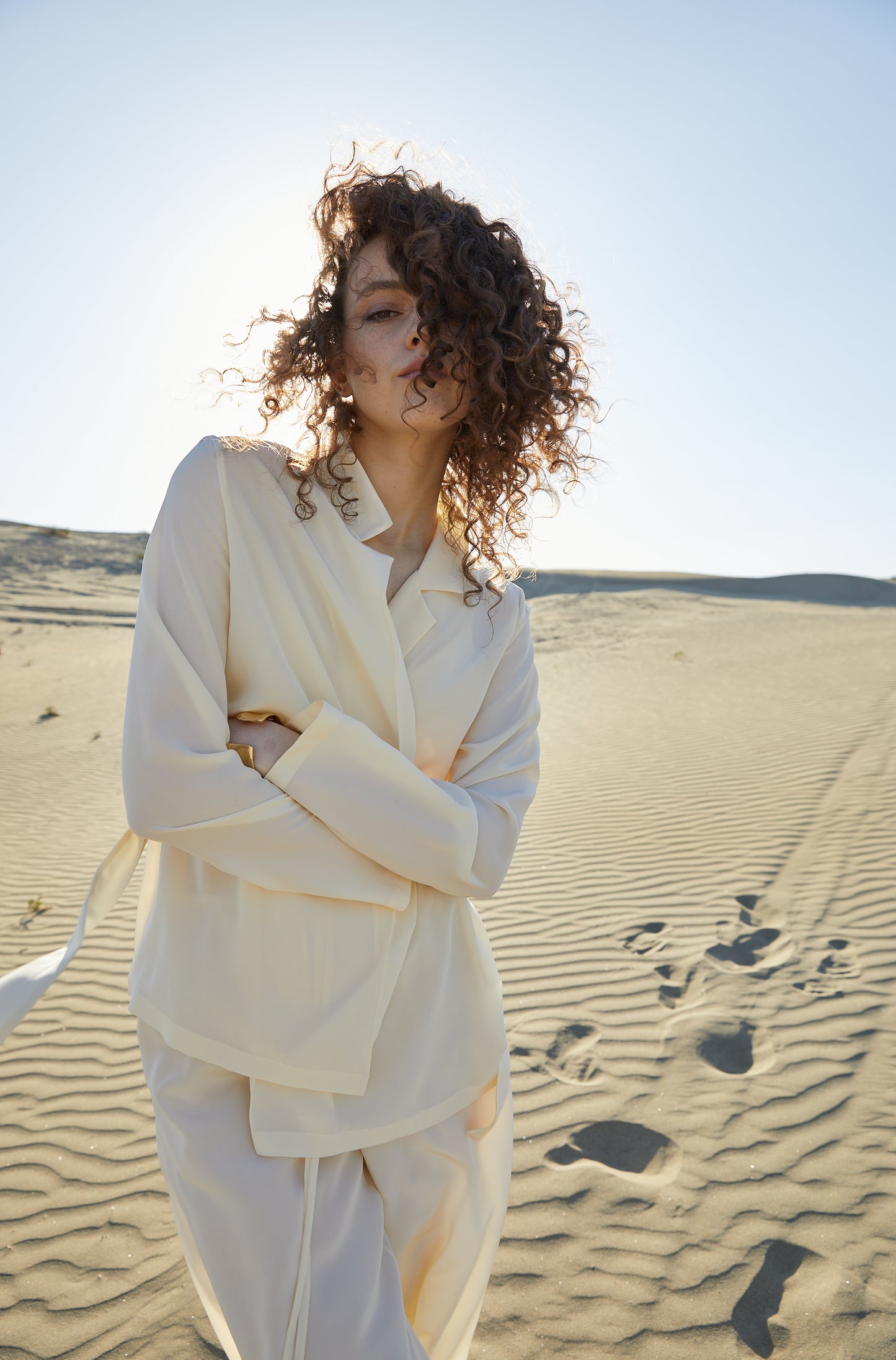silk shirt 'Moon-Halo'