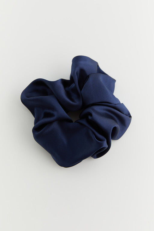 silk scrunchie 'Linda' blues