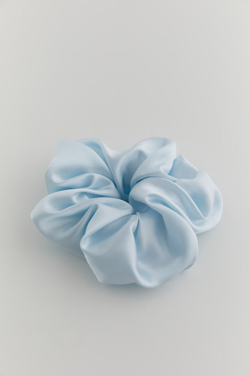 silk scrunchie 'Linda' blues