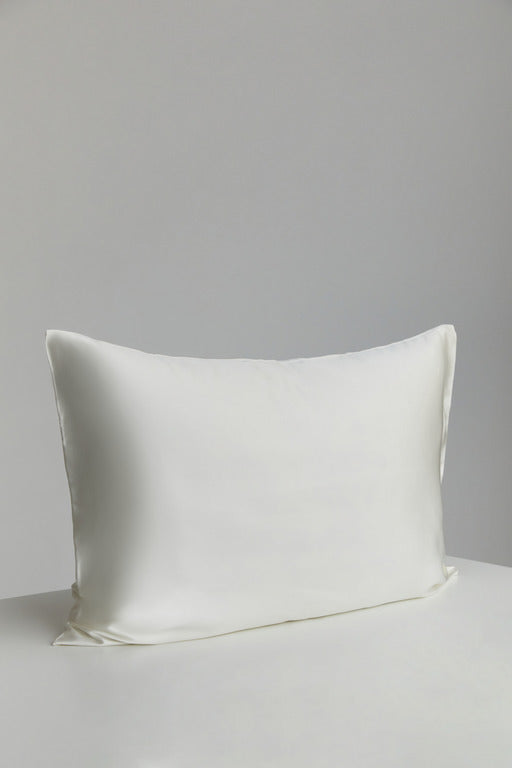 silk pillowcase 'Ladies first white'